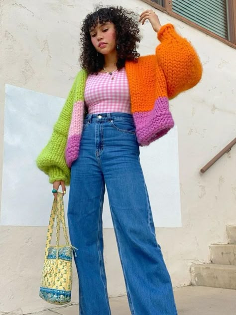 The Gen Z Styling Trend That Is Taking Over Fashion This Year Thrift Ideas, Environmental Problems, Boneless Wings, Bright Outfits, Funky Outfits, Oversize Fashion, Outfit Trends, Oversized Dress, Funky Fashion