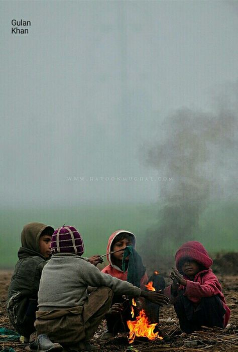 Beautiful village life in winter Season of Pakistan Village People Photography, Indian Village Life Photography, Indian Village Photography, Village Life Photography, Winter Season Wallpaper, Village Life Aesthetic, Village Pic, Winter In India, Winter Season Images