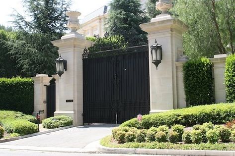 Spanish Mansion, Driveway Entrance Landscaping, Holmby Hills, Driveway Entrance, House Name, Driveway Design, Front Gate Design, Entrance Gates Design, House Gate Design