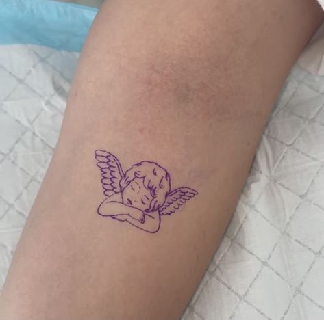 Tattoo Ideas Cupid, Minimalist Unique Tattoo, Small Cherub Tattoo, Little Angel Tattoo, Small Angel Tattoo, Angle Tattoo, Cupid Tattoo, Cherub Tattoo, Small Pretty Tattoos