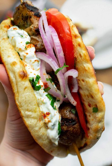 Pork Souvlaki Pita Wraps (with Tzatziki) - Real Greek Recipes Pork Souvlaki Recipe, Mideastern Food, Souvlaki Wrap, Souvlaki Pita, Pita Wraps, Greek Pork, Pork Souvlaki, Pork Gyros, Pita Sandwich