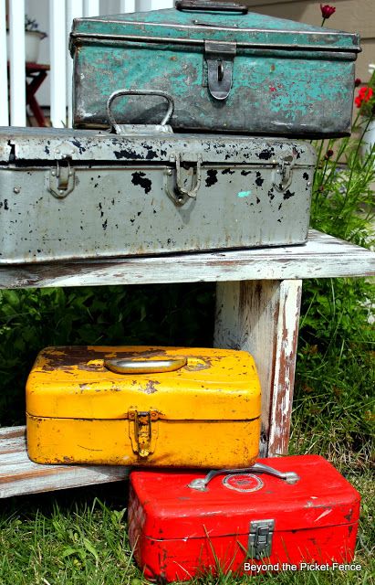 Old Metal Toolboxes Old Tool Boxes, Camper Awnings, Metal Tool Box, Flea Market Style, Old Suitcases, Tool Boxes, Altered Boxes, Metal Tools, Old Tools