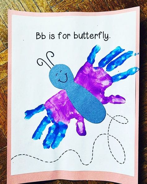 The Letter B Craft for Preschool! (with free printable templates) ⋆ The Hollydog Blog The Letter B Preschool Craft, Craft For Letter B Preschool, Crafts For The Letter B Preschool, B Letter Crafts For Preschool, B Projects For Preschool, Learning Letter B Activities, B Is For Butterfly Handprint, B Is For Bubbles Preschool, Letter B Circle Time Activities