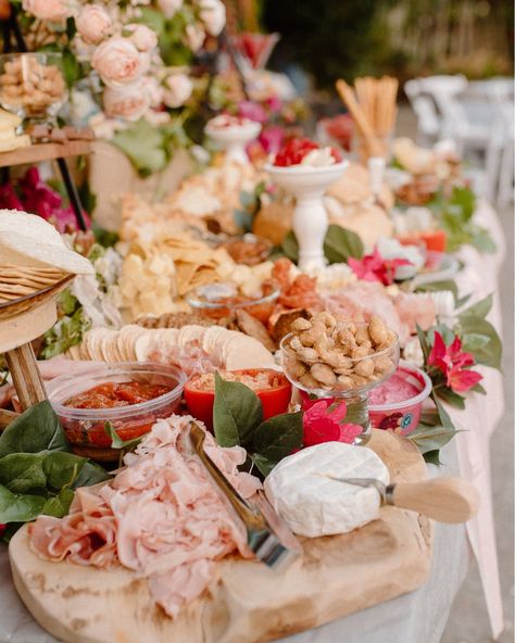 the grazing table and engagement party details i'll be dreaming about for the rest of time!! 🥖🍓🍫🌹 Grazing table: @chloe_tucek Florals: @bloom.atelier_ Grazing Table With Flowers, Boho Grazing Table, Tables With Flowers, Boho Event, Desert Boho, Love In Bloom, Event Bar, Grazing Table, Grazing Tables