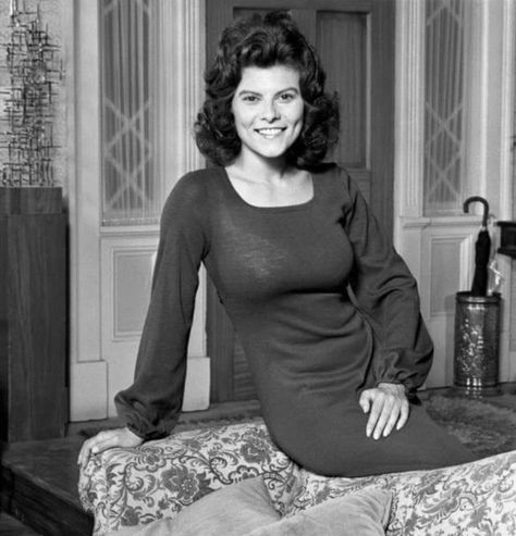 Adrienne Barbeau Linda Harrison, Adrienne Barbeau, Female Actresses, Classic Hollywood, Celebrities Female, Nook, Actors & Actresses, Bat, Long Sleeve Tshirt Men