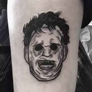 Leather face from the Texas chainsaw massacre tattoo Leatherface Tattoo Ideas, Leather Face Drawing, Leather Face Tattoo Design, Texas Chainsaw Mascara Tattoo, Leather Face Tattoo, Texas Chainsaw Tattoo, Leather Face Texas Chainsaw, Slasher Tattoo, Leatherface Tattoo