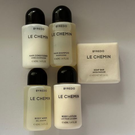 Brand New Set Of 5. Body Wash Lotion Conditioner Shampoo Soap Bar Le Chemin Body Lotin, Created Exclusively For The Luxury Collection, Is Designed To Cleanse And Nourish Your Hair While Leaving It Radiant And Renewed. Features The Signature Scent Profile Of Le Chemin With Notes Of Tangerine, Calabrian Bergamot, Florence Orris, Violets, Cypress And White Cedarwood. Features & Details The Luxury Collection Exclusive - Indulge In The Full Le Chemin Line Of Bath And Body Products, Created Exclusivel Japanese Hair Care, Travel Shampoo, Luxury Collection Hotels, Bath And Body Products, Apricot Oil, Japanese Hairstyle, Luxury Packaging, Luxury Collection, Travel Toiletries