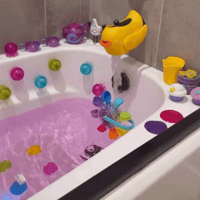 Bath Toys Aesthetic, Sensory Bath, Clean Core, Cute Bath Toys, Bath Tub Toys, Baby Bath Tub Pink, Best Bath Toys, Stimboard Gifs, Little Spaces