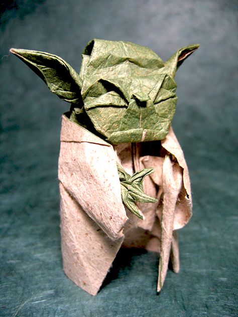 Community Post: 10 Examples Of Amazing Origami Star Wars Origami, Origami Yoda, Creative Origami, Master Yoda, Folding Origami, Origami Paper Art, Art Origami, Geek Crafts, Book Origami