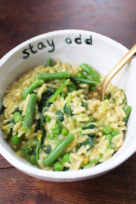 Green Beans Orzo Orzo Green Beans, Orzo And Green Beans, Pasta With Green Beans, Green Bean Salad Recipes, Creamy Orzo, Pesto Spinach, Tenderstem Broccoli, Pea Pesto, Pistachio Pesto