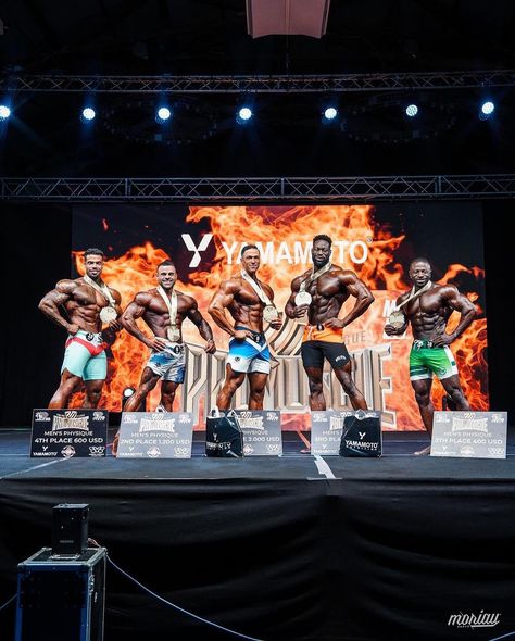 @_alessandrocavagnola wins Mens physique title at @ifbbproitaly 💪🏻💪🏻 #bodybuilding #bodybuilder #fitness #fitnessvolt #muscle @moriauphoto Mens Physique Bodybuilding, Body Building Competition, Body Builders Men, Mens Physique, Bodybuilding Competition, Body Builder, Male Physique, Bodybuilder, Bodybuilding