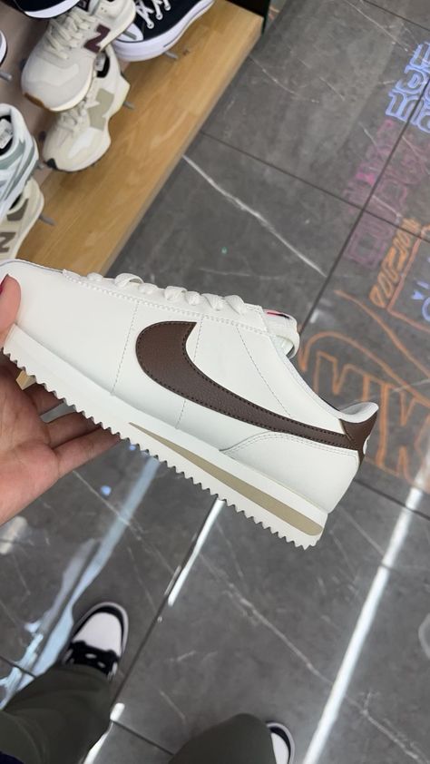 Cute Brown color Brown Cortez Outfit, Nike Cortez Outfit Woman, Cortez Nike Outfit, White Cortez, Nike Shoes Cortez, Nike Cortez Outfit, Brown Nike Cortez, Nike Cortez White, Cortez Shoes