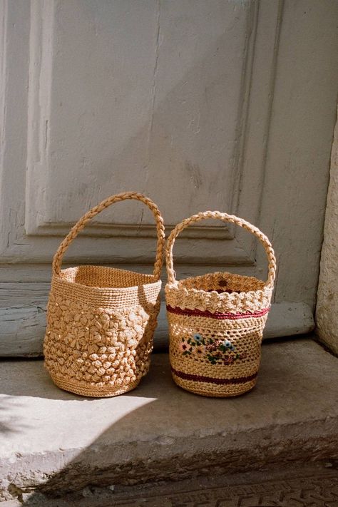 French Basket, French Baskets, French Summer, Colored Sandals, Midi Flare Skirt, Bag Aesthetic, Bags Aesthetic, Apron Dress, Floral Midi Skirt