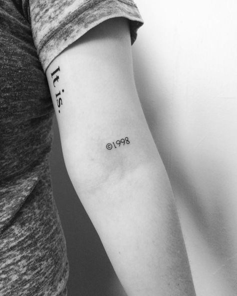 30 small/minimalist tattoos for everyone - You need to know Super Minimalist Tattoo, Abstract Art Tattoo Simple, Tiny Small Tattoos, Cute Minimalistic Tattoos, Tattoos For Change, Different Not Less Tattoo, Tiny Tattoos Men, Minimalist Tatoos Woman, Minimilastic Tattoos Women