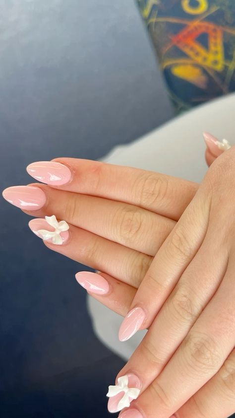 Almond Nails Bow Design, Cute Simple Bow Nails, Short Nail Designs Coquette, Cute Nail Designs Coquette, Europe Nails, Couqutte Nails Bow, Aesthetic Bow, Bow Nail, Art Exploration