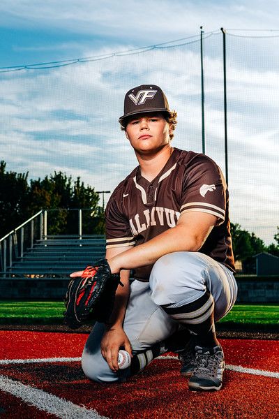 Senior Picture Baseball Ideas For Guys, Baseball Senior Pictures With Mom, Baseball Senior Photoshoot, Baseball Poses For Pictures Boys, Baseball Graduation Pictures, Baseball Pictures Poses, Senior Baseball Pictures, Senior Baseball Picture Ideas, Baseball Picture Ideas