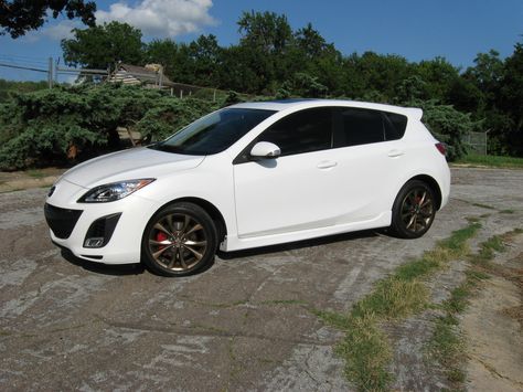 DIY rims Mazda 3 Spray Paint Mazdaspeed 3, Car Mazda, Mazda 3 Sport, Mazda 3 Hatchback, Mazda Cars, Future Cars, Zoom Zoom, Honda Fit, Truck Camper