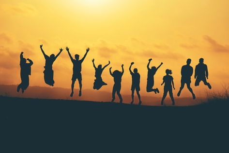 Group of people jumping over the mountain sunset, friends party, happy time Photo | Premium Download National Friendship Day, Friends Group Photo, Concert Crowd, Friendship Photography, Friendship Photos, True Friendship Quotes, Comic Poster, Friend Cartoon, Photo Grouping