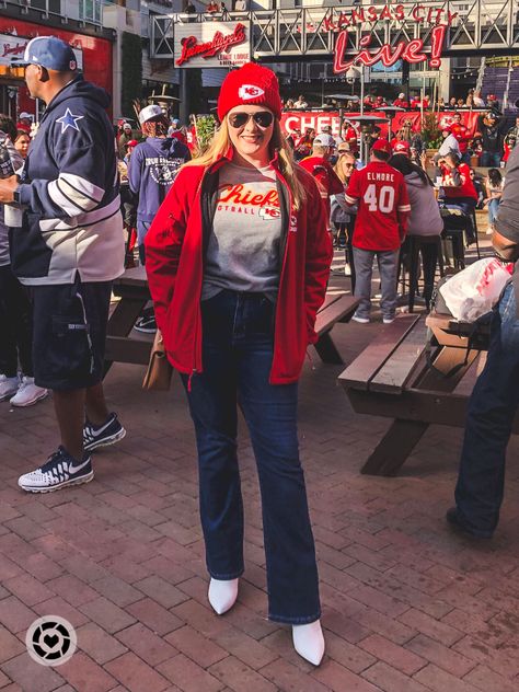 Kansas City Chiefs Clothes, Chiefs Outfit, Kc Chiefs Shirts, Super Bowl Outfit, Gameday Fashion, Chief Clothes, Kansas Chiefs, Downtown Kansas City, Chiefs Game