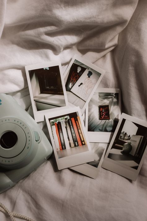 Polaroid Pictures Photography, Instax Polaroid, Indoor Photoshoot, Simple Camera, Instax Camera, Polaroid Photography, Instax Photos, Instant Photography, Iphone Obsession