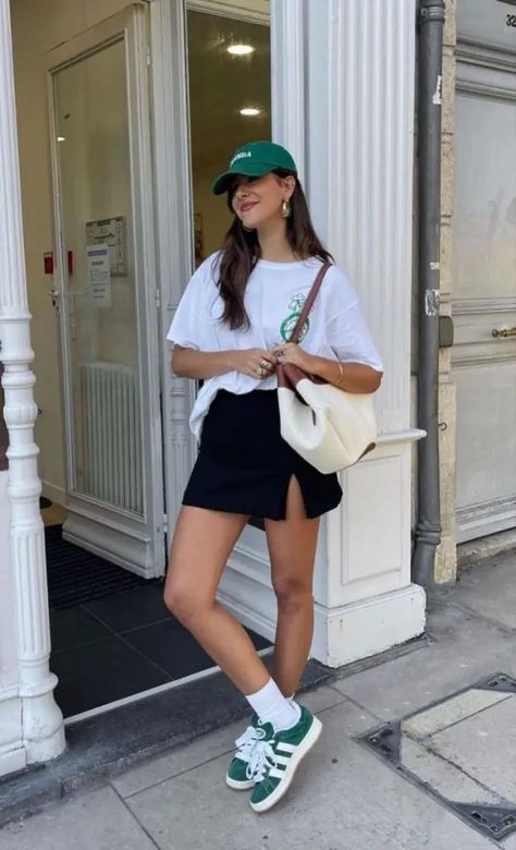 Outlet Shopping Outfit, Summer Europe Outfits Paris, Trending Summer Fashion, New Balance 9060 Summer Outfit, Casual Cool Summer Outfits, Nyc Outfit Ideas Summer, Nyc Summer Outfits Casual, Nyc Looks Summer, Vacation Fashion Outfit Ideas