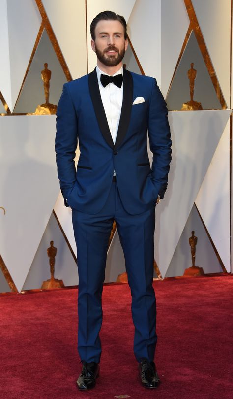 Men Suit Outfit, Chris Evans Smile, Chris Evans Shirtless, Blue Tux, Chris Evans Funny, Grooms Men, Wedding Tux, Mens Wedding Attire, Blue Suit Men