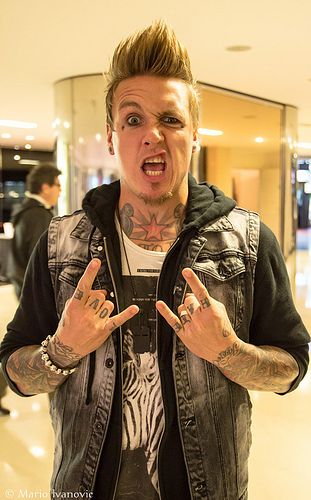 Jacoby Shaddix from Papa Roach in Paris (24/06/2013) Jacoby Shaddix, Rap Singers, Papa Roach, Breaking Benjamin, Music Is My Escape, Garth Brooks, Band Music, Tarzan, Metal Music