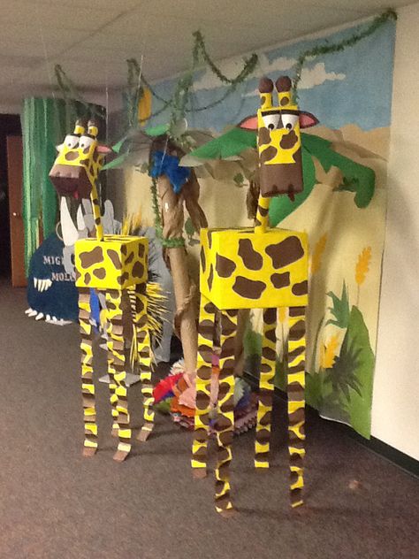 Giraffes Weird Animals VBS hanging from the ceiling, made from boxes Tropisk Fest, Safari Crafts, Weird Animals Vbs, Decoration Creche, Jungle Theme Classroom, Jungle Thema, Jungle Decorations, Visuell Identitet, Vbs Themes