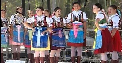 FolkCostume&Embroidery: Overview of the costumes of the Lemkos / Rusyns. part 4 Central Poprad region Polish People, Woman Singing, Two Braids, Married Woman, Folk Costume, Mens Costumes, Part 4, Caps For Women, Girls Wear