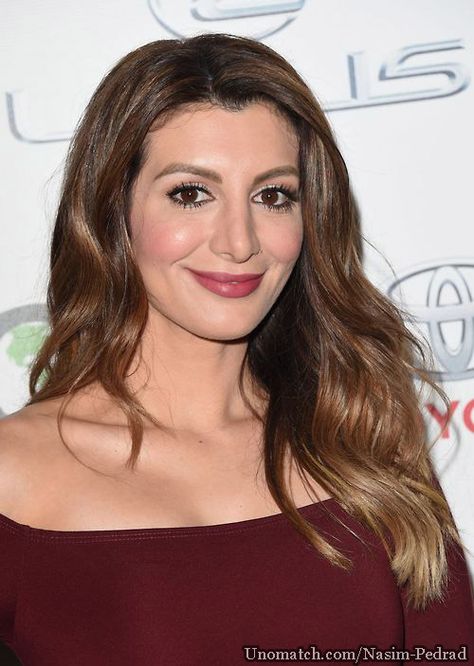 Nasim Pedrad like : www.unomatch.com/nasim-pedrad  #NasimPedrad #TvActress #Hollywood #Celebrity #Unomatch #Fapage #Model Nasim Pedrad Hair, Nasim Pedrad, Christina Millian, Ashley Rickards, Cynthia Daniel, Pictures Of Celebrities, Emma Rigby, Danielle Bradbery, Barbara Mori