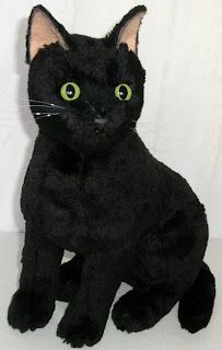 Sweet black kitty from Nuno Life (free pattern) Realistic Cat Plush, Black Cat Plush, Cat Soft Toy, Cat M, Teddy Bear Clothes, Crochet Cat Pattern, Animal Sewing Patterns, Plushie Patterns, Ragdoll Kitten