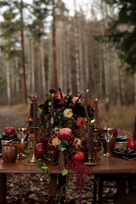 Magical Woodsy Wedding Inspiration - West Coast Weddings Blue And White Decorations, Pomegranate Wedding, Wedding Decor Trends, Fall Ceremony, Wedding Aesthetics, West Coast Wedding, Woodsy Wedding, Dark Wedding, Fairy Wedding