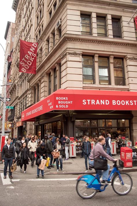 The Strand Bookstore Nyc Aesthetic, Dash And Lily Wallpaper, The Strand Bookstore Nyc, Dash And Lily Aesthetic, Dash And Lily, Dash Lily, Strand Bookstore, Lily Wallpaper, Nyc Fits