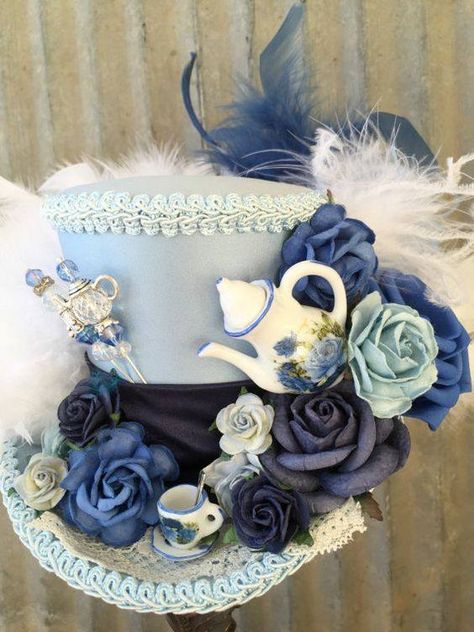 How's this for a blue rose hat? LOL. Tea Cup Hat, Carnaval Make-up, Steampunk Hats, Steampunk Outfits, Cup Hat, The Hatter, Hat French, Tea Hats, Mad Hat