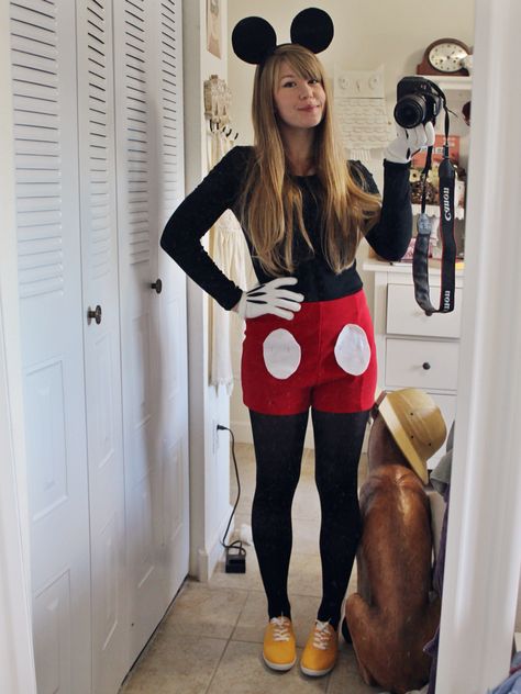 Disney Fancy Dress Diy, Mickey And Mini Mouse Costume, Minnie Diy Costume, Mickey Mouse Adult Costume, Diy Mini Mouse Costume Adult, Mini Mouse Outfit Ideas, Mickey Mouse Custom Outfit, Minnie Mouse Adult Costume, Minnie Costume Women