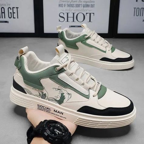 Perfect very nice sneakers the presentation was fair the package was well packed nothing to say Men's Casual Fashion, Flat Shoes Men, Fall Sneakers, Comfortable Mens Shoes, Sport Shoes Men, Nike Sb Dunk, Breathable Shoes, Casual Sport Shoes, Trendy Sneakers