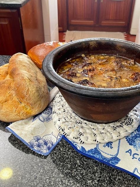 Slow Cook Beef Stew, Portugal Food, Wine Butter, Azores Portugal, The Azores, Slow Cooked Beef, Braised Beef, Smoked Pork, Boiled Potatoes