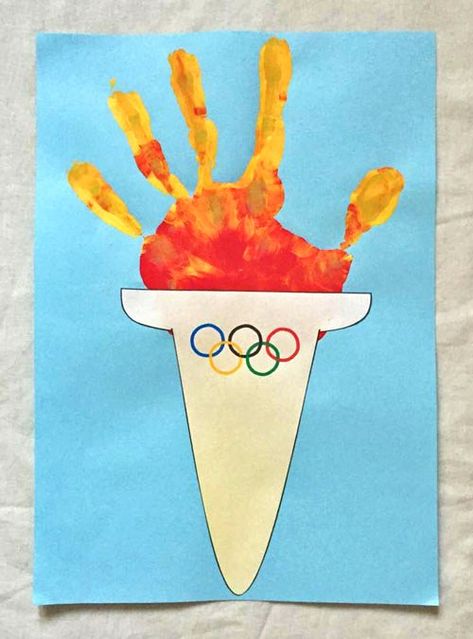 Celebrate the spirit of the Olympics with these Outstanding Olympic Crafts for Kids! Learn about countries, sports and cheer for your favorites! Olympic Torch Craft, Summer Olympics Crafts, Sport Themed Crafts, Olympic Games For Kids, Kids Olympics, Olympic Crafts, Olympics Activities, Olympic Theme, Summer Camp Activities