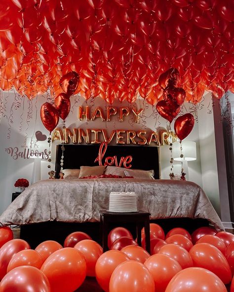 Love Anniversary Decoration Ideas, Happy Anniversary Hotel Room Decor, Quieres Ser Mi Novia Room Decor, Bedroom Anniversary Decoration, Happy Anniversary Room Decoration, Anniversary Hotel Decoration Ideas, Happy Anniversary Balloon Decoration, Decorating Ideas For Anniversary, Happy Anniversary Decorations Room