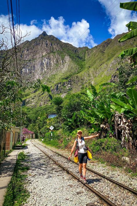 A day-by-day guide to hiking the classic 5-day Salkantay Trek to Machu Picchu so you know what to expect when booking this trek. Salkantay Trek | Salkantay Trek to Machu Picchu | Machu Picchu | How to Get to Machu Picchu | Hiking in Peru | Best treks in Peru | Cusco Peru Cusco, Peru, Hiking Peru, America Trip, Salkantay Trek, Travel 2024, Foto Inspo, Inca Trails, Cusco Peru