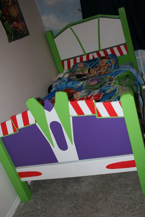 Buzz Light year big boy bed. - by jarheadtech @ LumberJocks.com ~ woodworking community Buzz Lightyear Room Ideas, Buzz Lightyear Room Decor, Buzz Lightyear Bedroom Ideas, Buzz Lightyear Bedroom, Buzz Lightyear Room, Toy Story Bed, Pixar Nursery, Toy Story Bedroom, Big Boy Bed