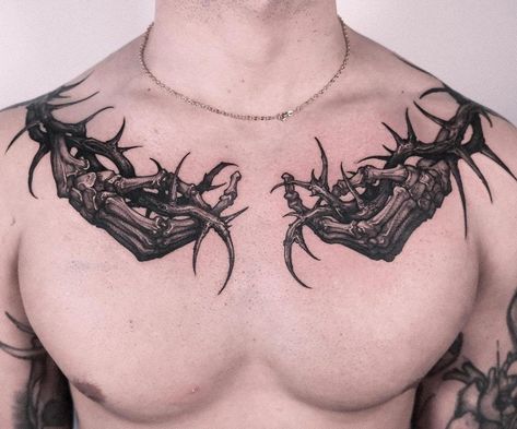 Dark Black Tattoos, Dark Tattoos Creepy Beautiful, Stylized Realism, Thorn Tattoo, Stunning Tattoos, Creepy Creatures, Chain Tattoo, Realistic Tattoo Sleeve, Money Tattoo