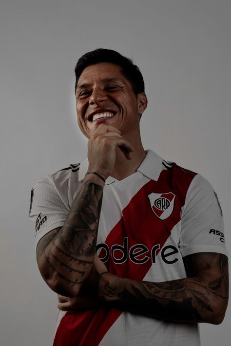 enzo perez
enzo nicolas perez
24
hombre definitivo
hombre hot
el negro mas bello q jamas existió
morocho hermoso
enzo
hot River Plate