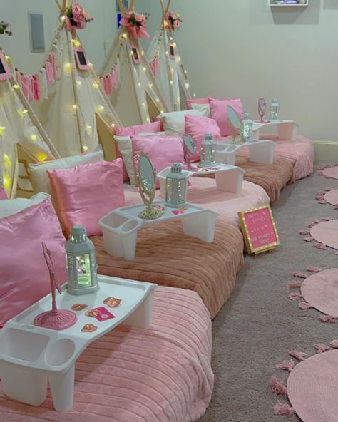 Glamping Sleepovers Tent Party Happy Birthday NAIA …Let’s hope you enjoy this beautiful setup just for girls🩷 By @plan_my_party_by_nashly #sleepovers #teepeeparty #teepeslepover #sleepoversparty #dallassleepovers #girlsnightdreams #girlspartyideas #glampingsleepoverparty #dallastx #kidsparties Girls Sleepover Party, Slumber Party Birthday, Diy Party Crafts, Glamping Party, Teepee Party, Anniversaire Diy, Sleepover Birthday Parties, Girl Sleepover, Birthday Party For Teens