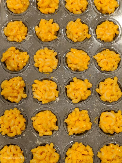 Macaroni Muffin Cups, Mini Mac And Cheese Bites, Mini Muffin Tin Appetizer Recipes, Macaroni Cups Muffin Tins, Kraft Mac And Cheese Cups, Mini Mac And Cheese Cups Appetizers, Macaroni And Cheese Cups Muffin Tins, Mac And Cheese Bites Baked Mini Muffins, Mac N Cheese Muffins