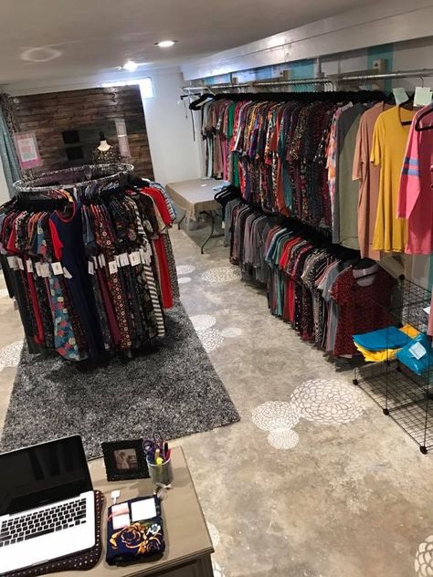 LuLaRoe #LLRRoom #Goals Garage Boutique, Lularoe Room, Clothing Boutique Ideas, Clothing Rack Bedroom, Industrial Decor Kitchen, Fashion Store Design, Clothing Store Interior, Shoe Rack Living Room, Store Design Boutique