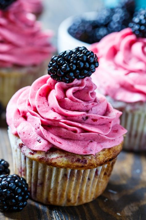 Blackberry Cupcakes with Blackberry Buttercream - Spicy Southern Kitchen Desserts With Blackberries, Blackberry Buttercream, Blackberry Cupcakes, Fruit Cupcakes, Blackberry Recipes, Gourmet Cupcakes, Beautiful Cupcakes, Cupcake Flavors, Cupcake Recipe