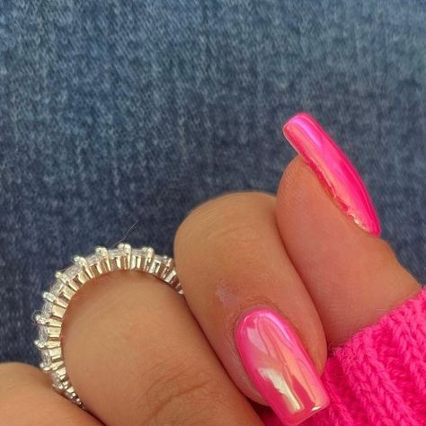 Nicole Marien on Instagram: "Gradient Pink Chrome 💖 @the_gelbottle_inc Carries Cosmo, Pink Panther, Fairy Pink, Playlist, Gilly & Extreme Shine Top Coat Chrome from @amazon ✨ Prep using @lucypastorellitools_ #thegelbottle #thegelbottleinc #nailitdaily #nailitmag #prettylittlething #missguided #chromenails #chrome #glazeddonutnails #pinknails #prettynails" Chrome Nails For Vacation, Pink Glitter And Chrome Nails, Pink Chrome And Sparkle Nails, Pink Irridecent Design Nails, Hot Pink With Chrome, Chrom Pink Nails, Pink Chrome Pedicure Toenails, Hot Pink Chrome Nails Coffin, Pink Metalic Nails Ideas