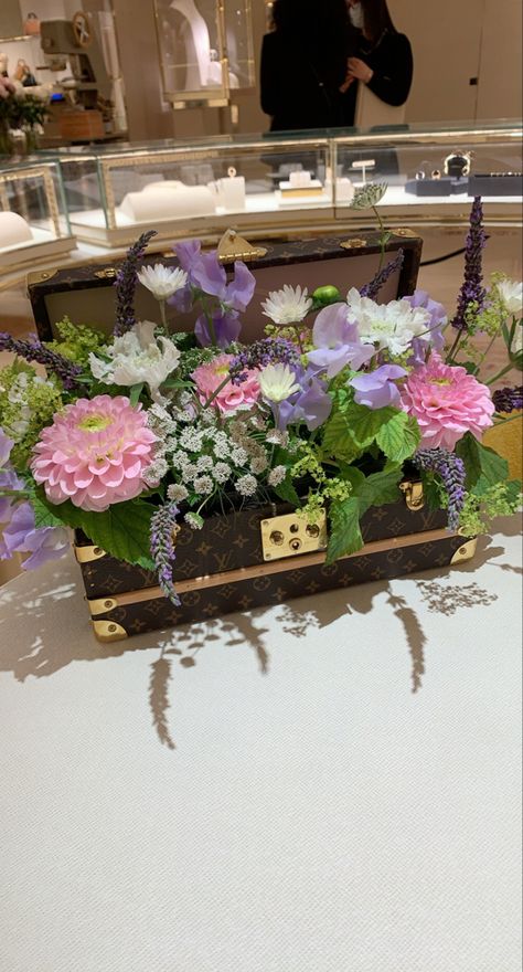 Louis Vuitton Trunk, Vintage Trunks, Vintage Suitcase, Luxury Life, Floral Bouquets, Trunk, Bouquets, Planting Flowers, Floral Wreath