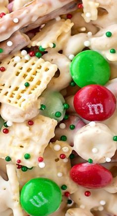 Reindeer Trail Mix Christmas Snacks, Reindeer Chow Recipe Holidays, Christmas Cereal Snack, Chex Mix With White Chocolate, Winterfest Party Ideas, Christmas Peanut Butter Cups, Homemade Goodies For Christmas, Chex Mix With Cheerios, Holiday Ritz Cracker Recipes